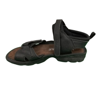Verdienste beker grote sandalen