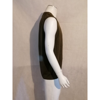 Cor do vintage cáqui com camisola derrotada