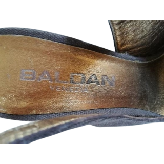 Bombas Baldan Sola de Lona e Couro