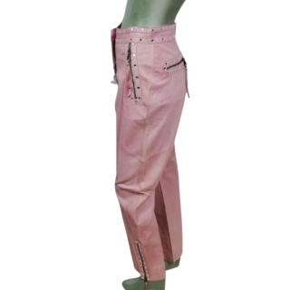 Damen tragen Charillon Lederhose