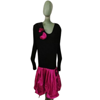 Vicky Valere's grote jurk