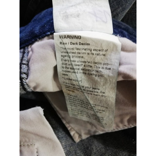 Calças de calça jeans vintage derrotadas