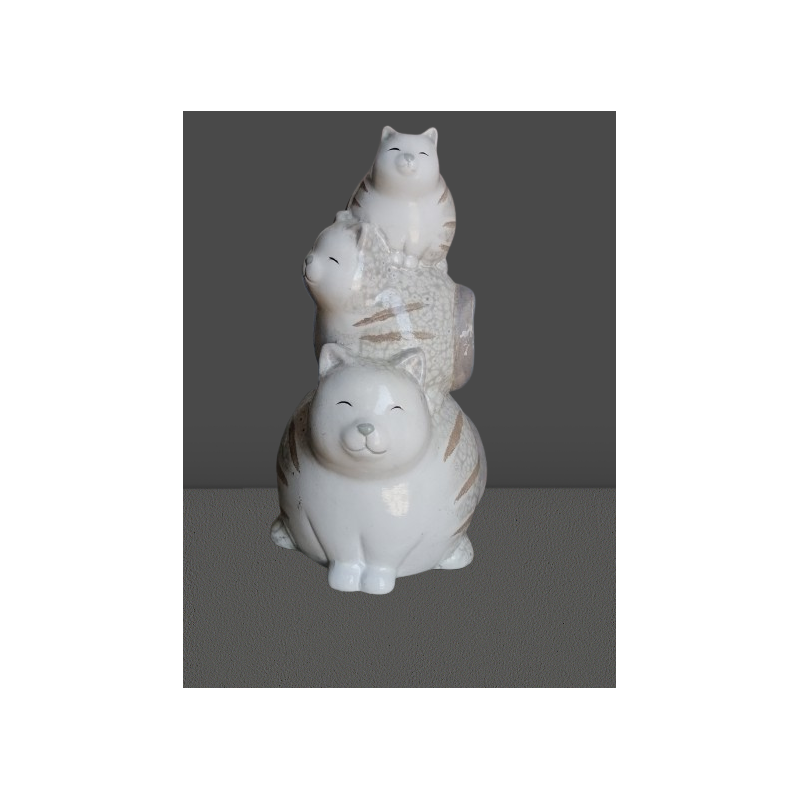Ceramic Cat Trio – Sculpture Stacked Sweet and Appearing