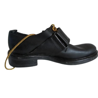 Paar Vintage-Schuhe C'n'c 'nationales Kostüm