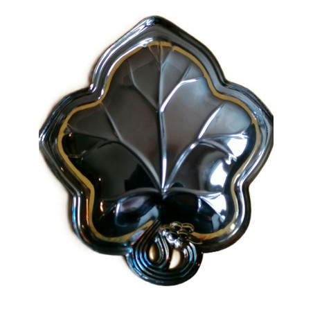 Copa retro en metal cromado - hoja de forma con detalles decorativos