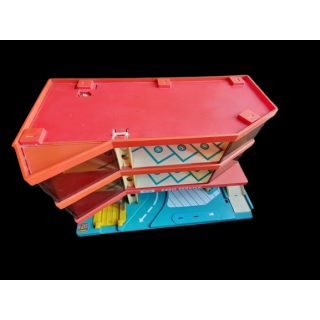 Garage Vintage ESSO Service Toy – Years 70 – 3 levels – Good condition