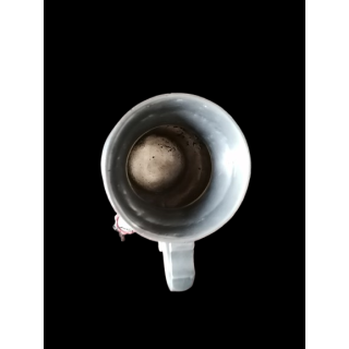 Set Pitcher + 2 Tastevins in Tin "The Mans of Manoir" Pyter Paris, Medio xxᵉ