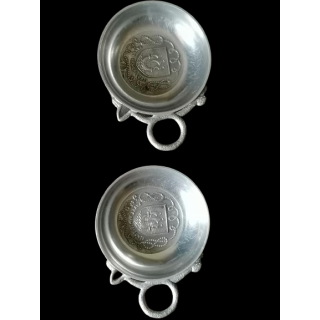 Establecer lanzador + 2 Tastevins en Tin "The Mans of Manoir" Pewter Paris, Middle xxᵉ