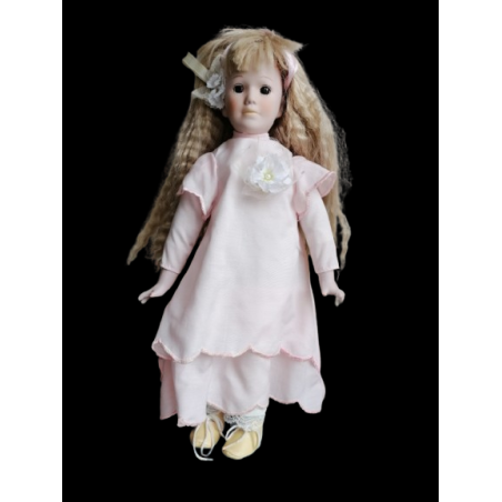 Boneca de coleção de porcelana vintage - feita em Taiwan - 80s