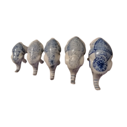 Set of 5 elephants in blue and white porcelain – elegant artisanal decor