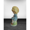 Chica figurina en el gran sombrero de porcelana con mano pintada a mano 50 / 70s
