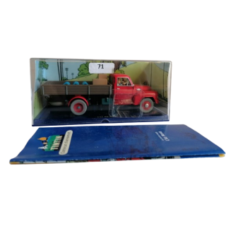 Miniaturroter LKW der schwarzen Insel Tintin Moulinart 1/43