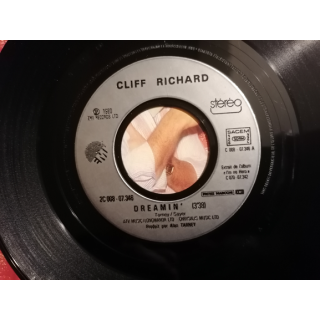 Cliff Richard – Dreamin