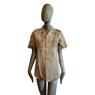 Camicia militare upcyclicate beige - Dettagli openwork - pezzo unico