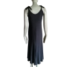 Vestito minimalista dell'oppio italiano dell'oppio con eleganza senza tempo
