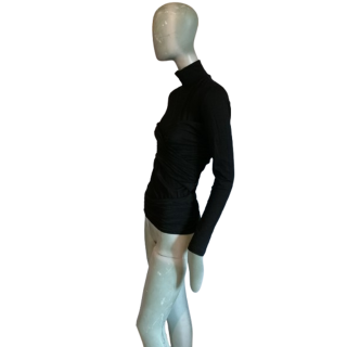 Erhabener Pullover Walzgerollter Kragen drapiert schwarz - schlüpfender Bustier-Effekt