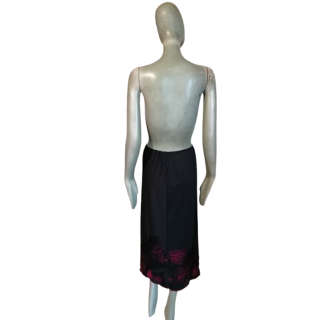Vintage 90s Midi Skirt Made in Italy Black Red Detail Like Neuve