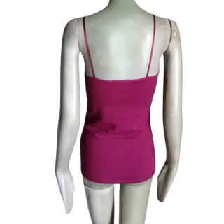 Top sin mangas hembra Zenana Outfitters bordado de correas de ciruela