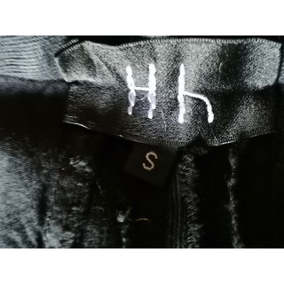 HH con sigaretta Pantacourt Hache Archivio nero Archive Italian Designer