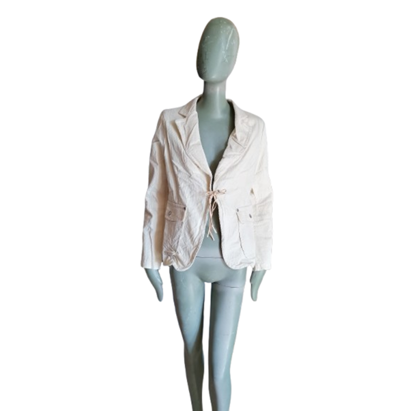 Weber Archive - In reliëf gemaakte katoenen sculpturale jas