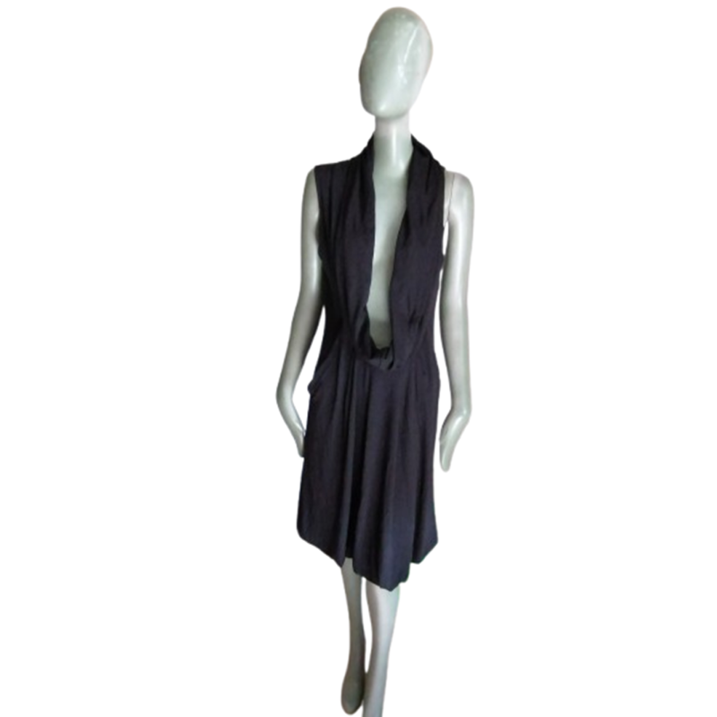 Schwarzes drapiertes schwarzes drapiertes Archivkleid in Frankreich