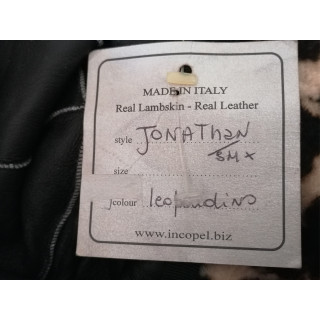 Bob Incopel Jonathan Deatstock en el verdadero cordero leopardo
