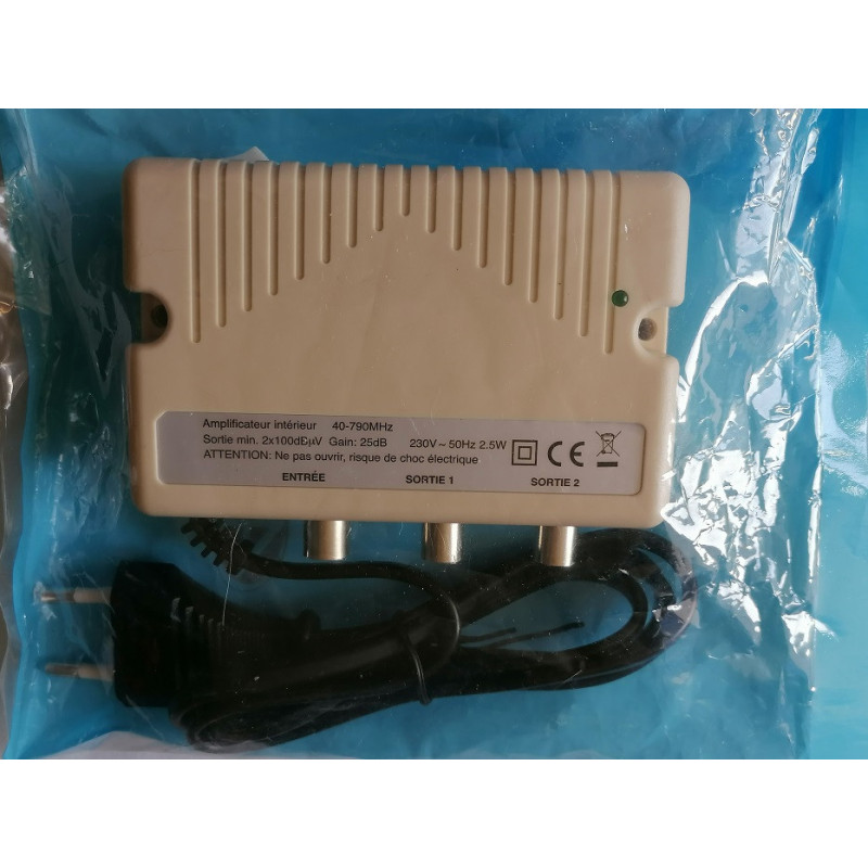 Interior amplifier 40-790 Mhz 2 outputs