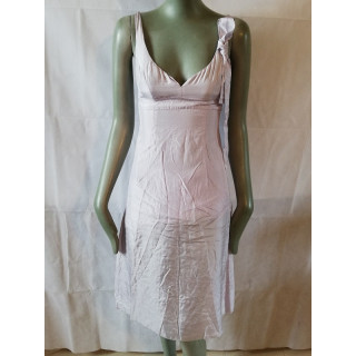 Criação de vestido leve Katharine Hammet London
