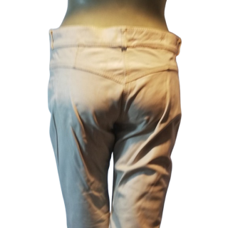 Modelo D63201090 Hacha Pantalones de cuero
