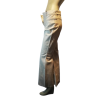 Modelo D63201090 Hacha Pantalones de cuero