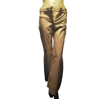Modelo D63201090 Hacha Pantalones de cuero