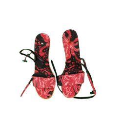 Keilschmelzende Sandalen