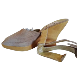 Sandals Lara Magnolfi Compensated heels